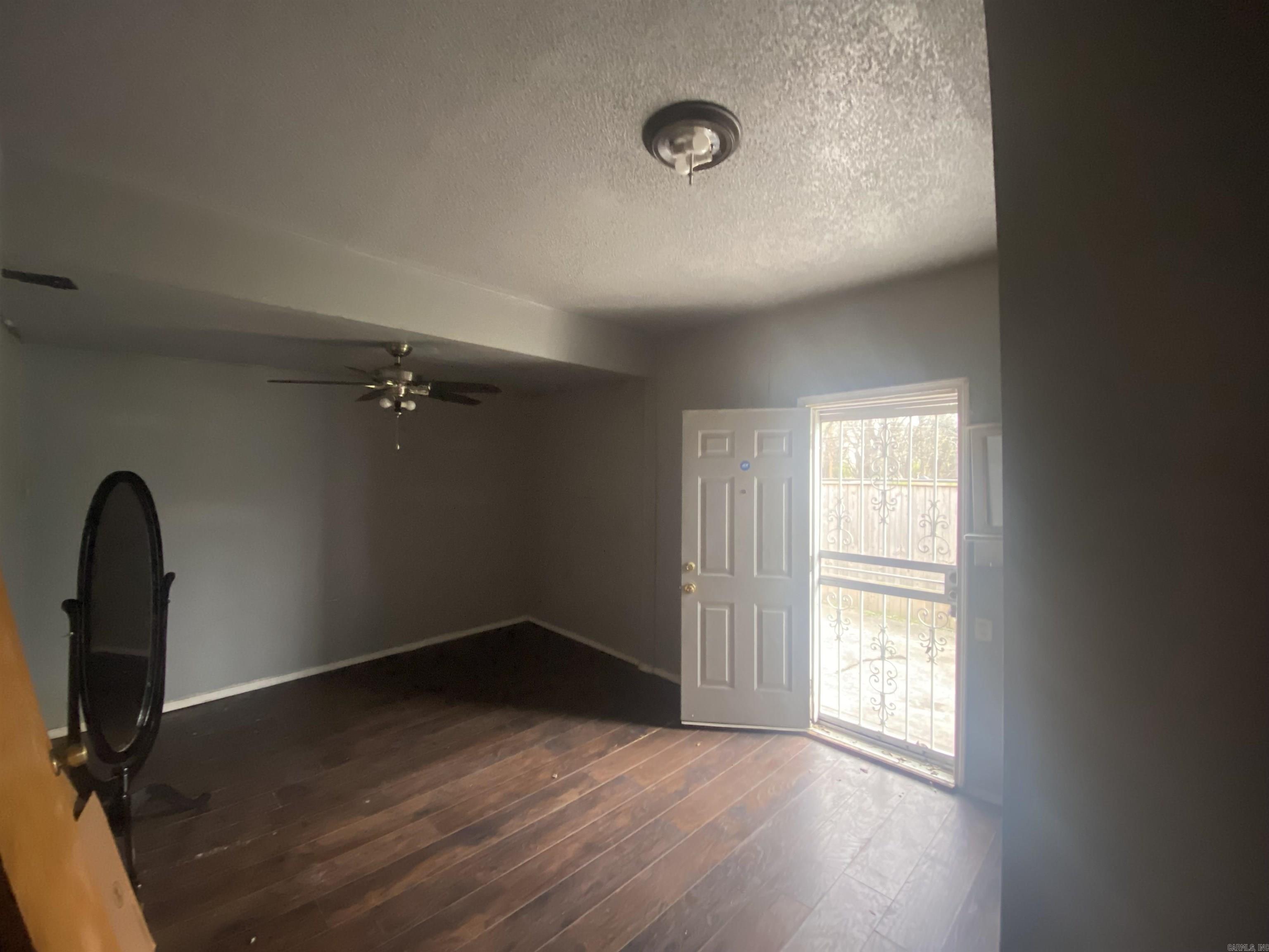 114 N Walnut Street