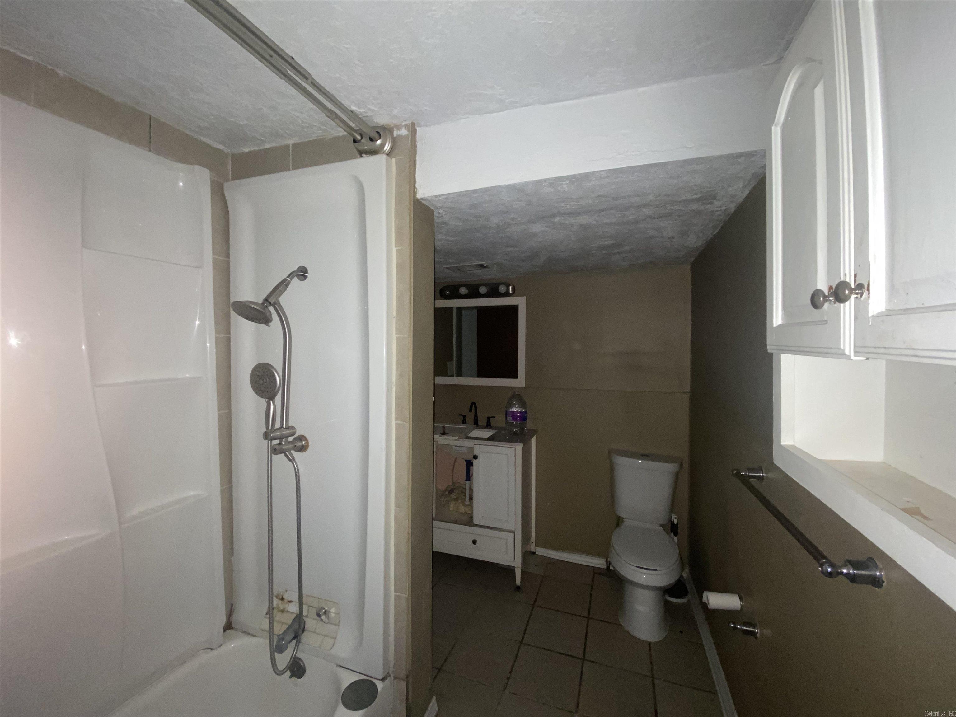 114 N Walnut Street