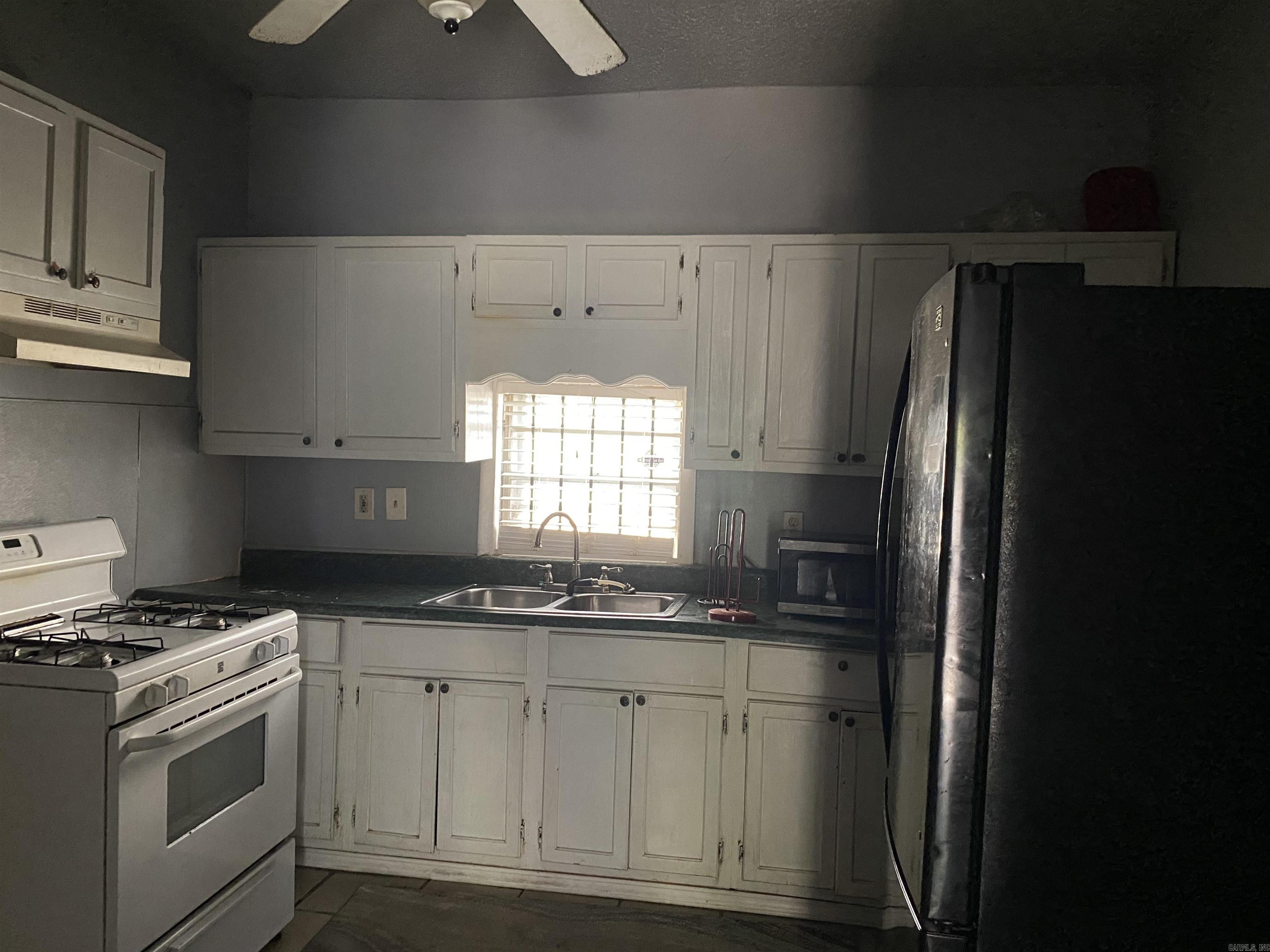 114 N Walnut Street