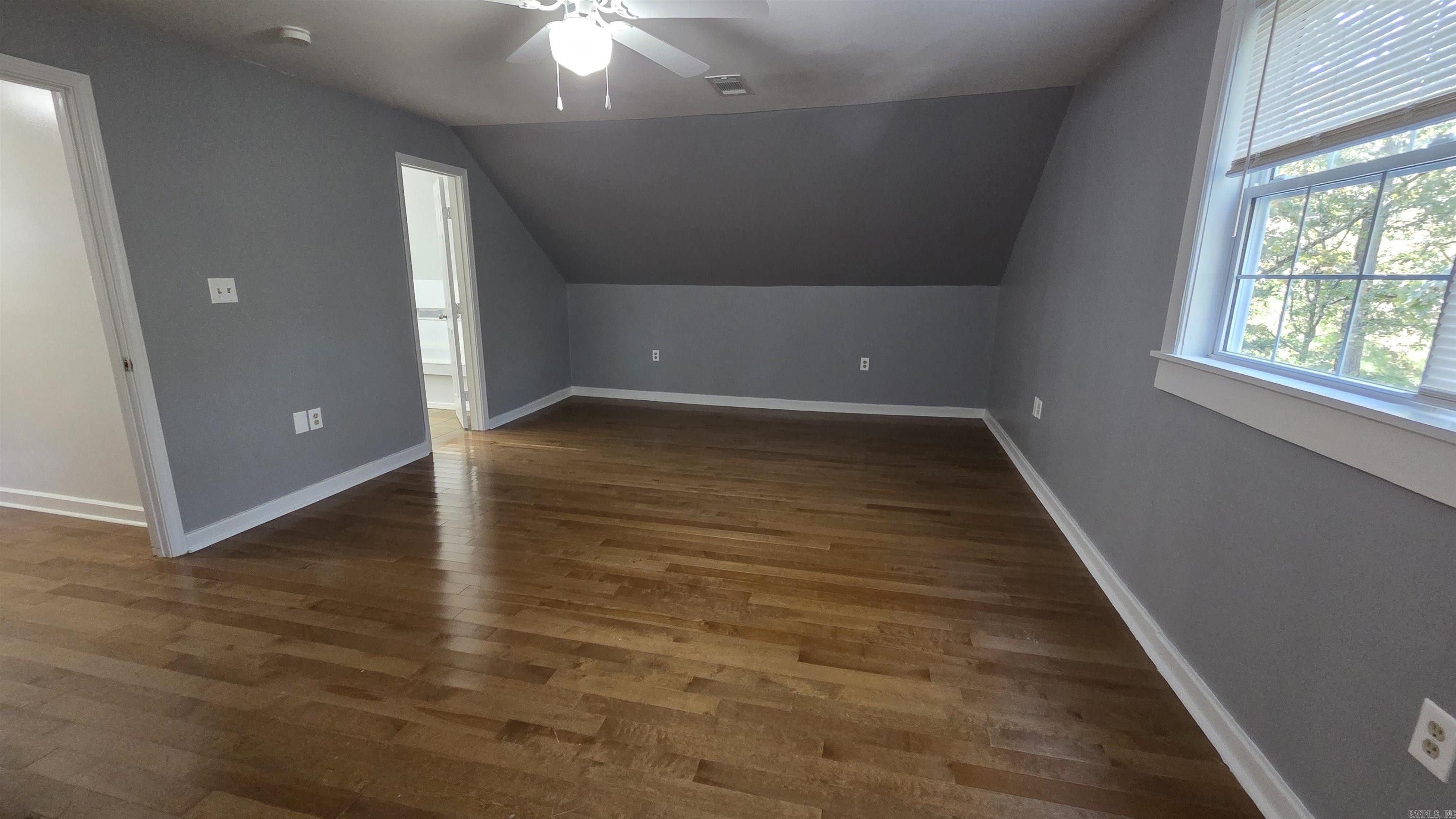 20 Forest Glades Cir