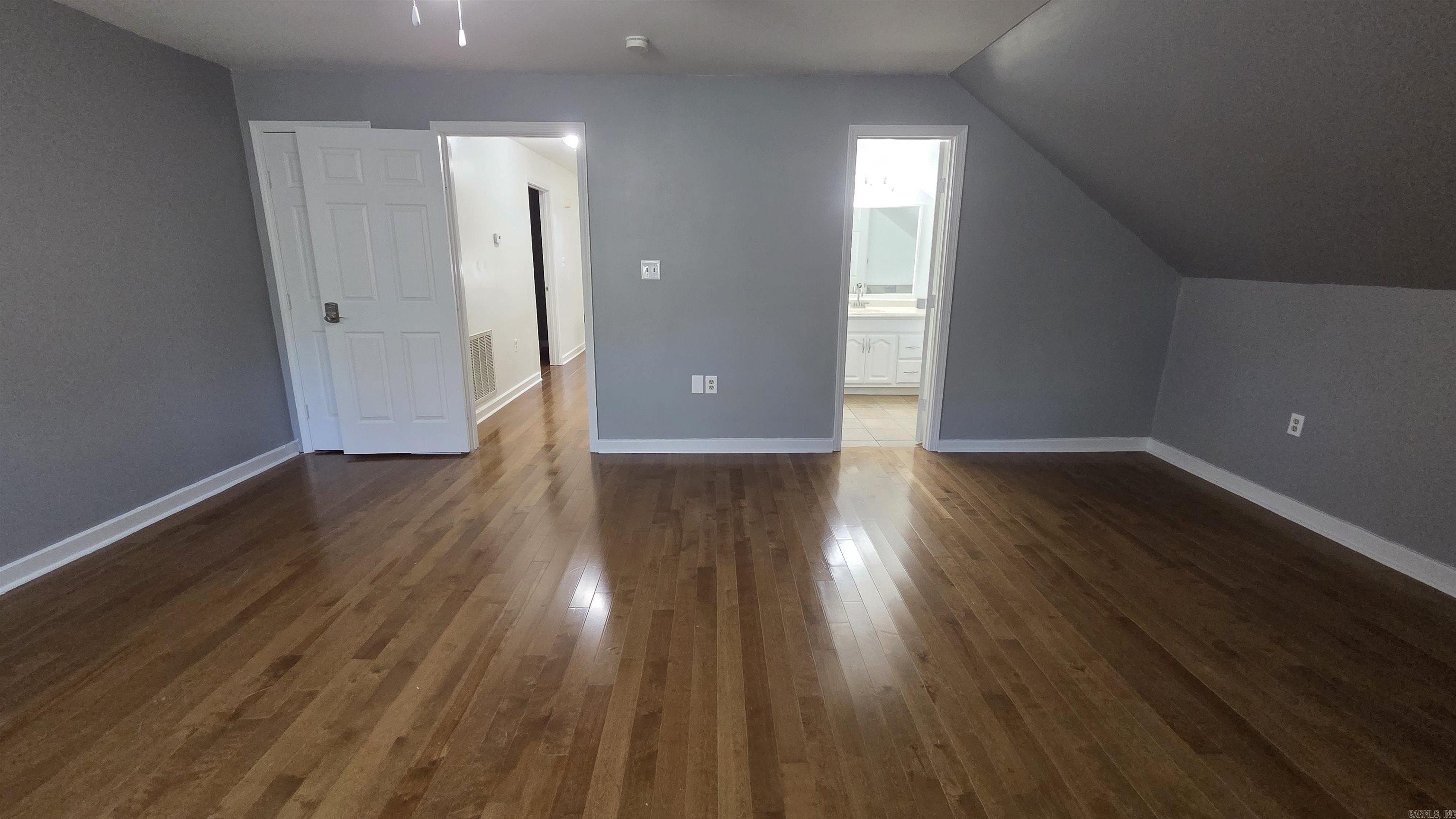 20 Forest Glades Cir