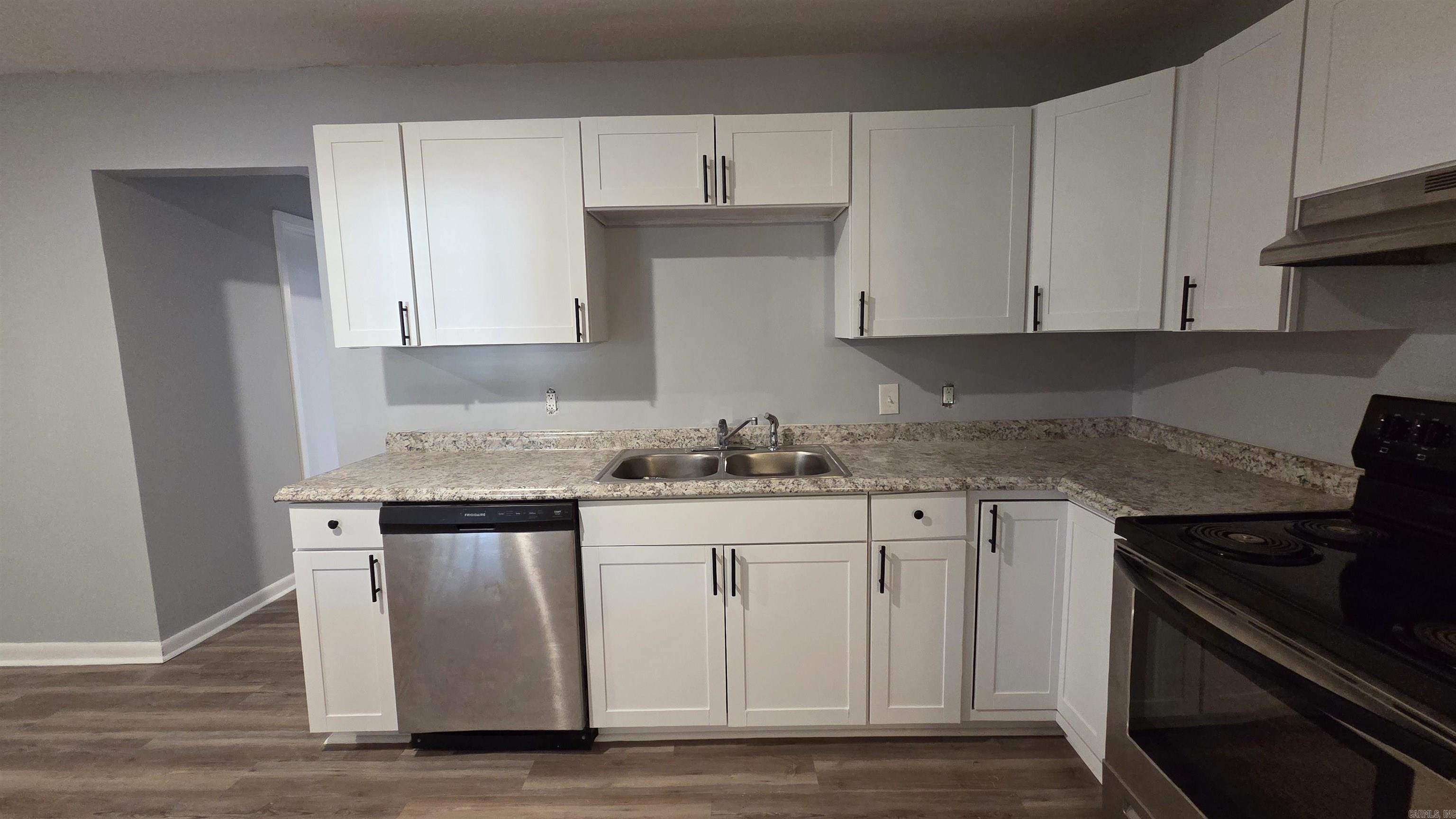 305 Stevenson Street