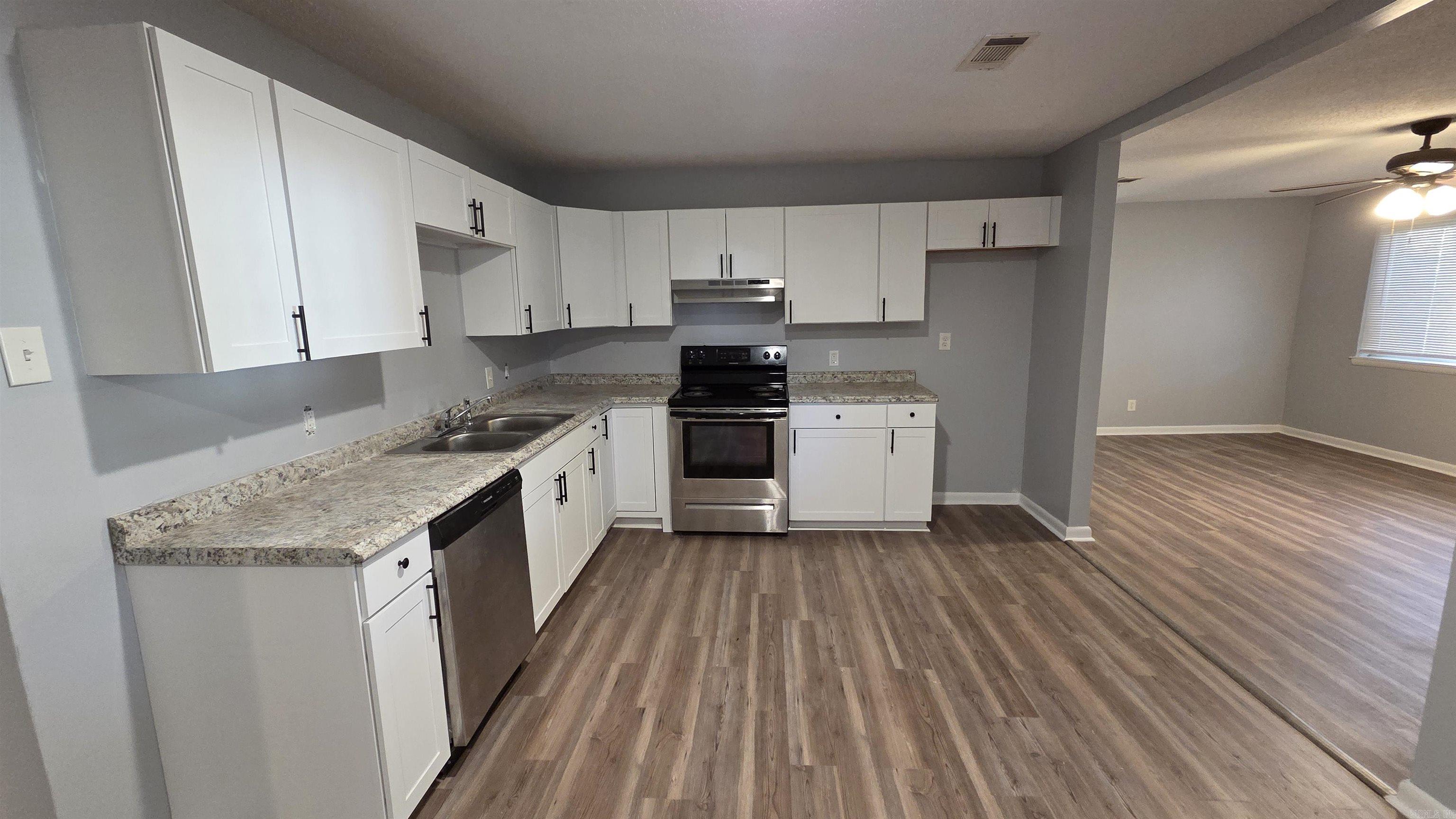 305 Stevenson Street