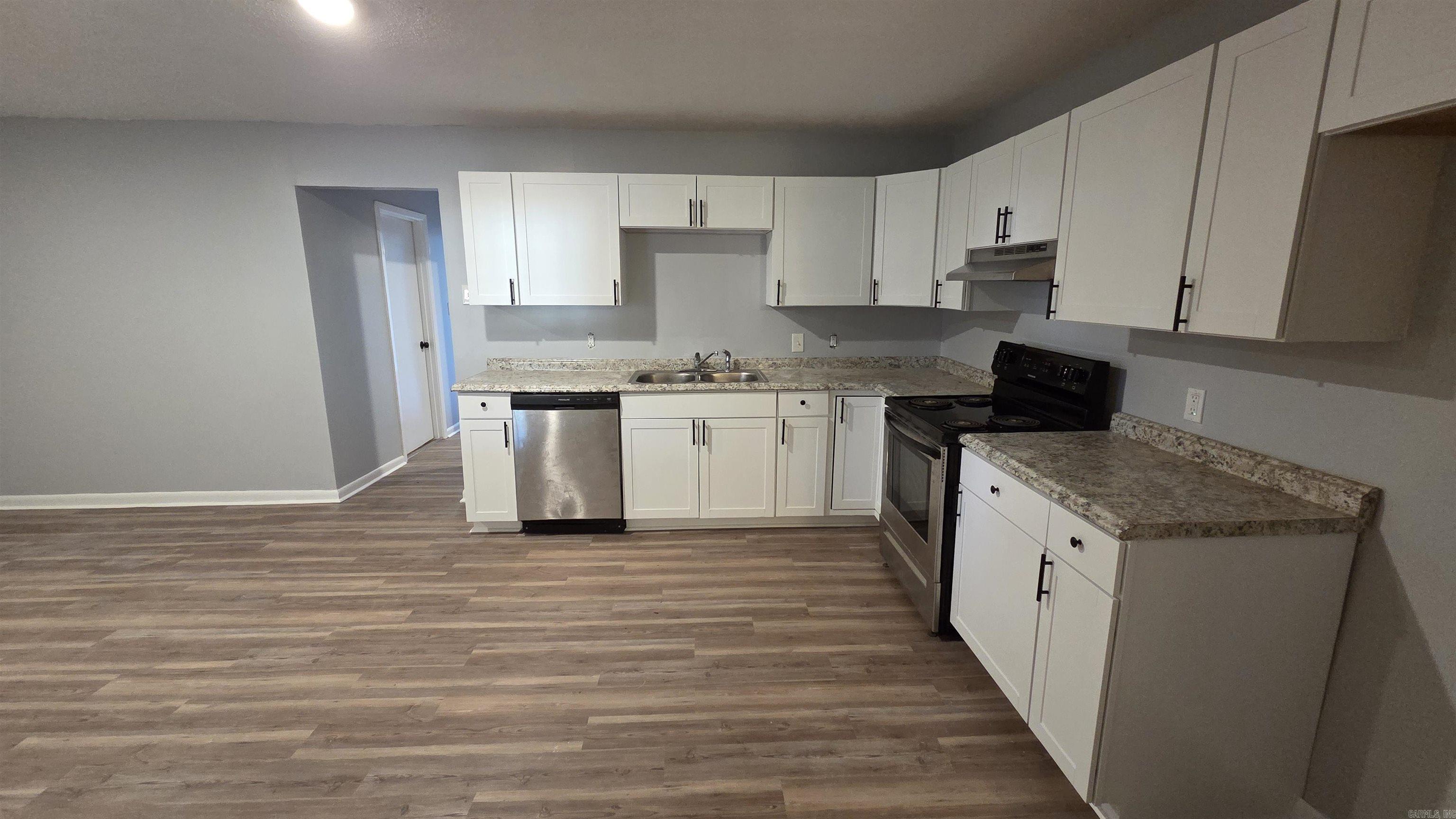 305 Stevenson Street