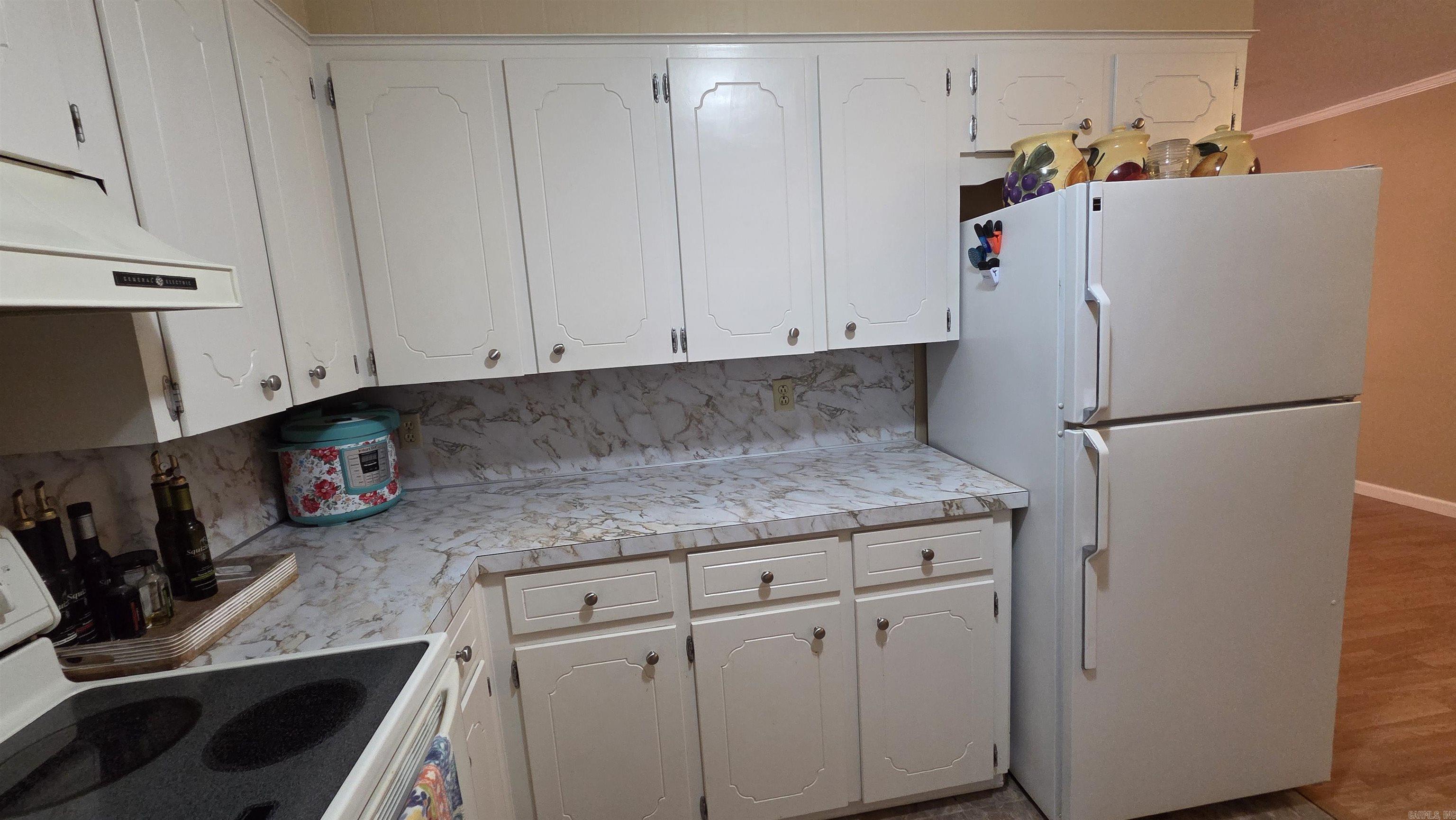 604 N James St Street