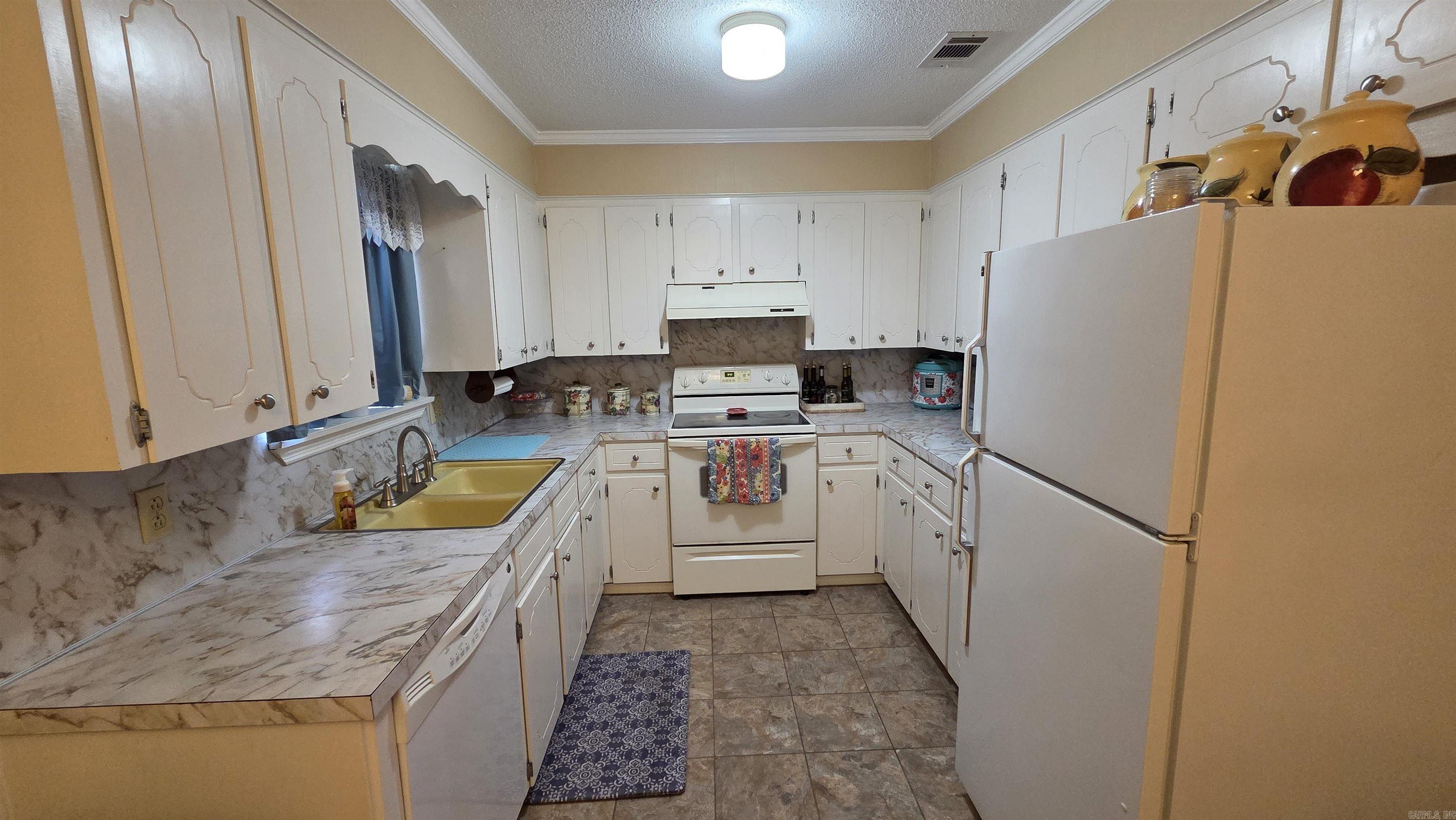 604 N James St Street