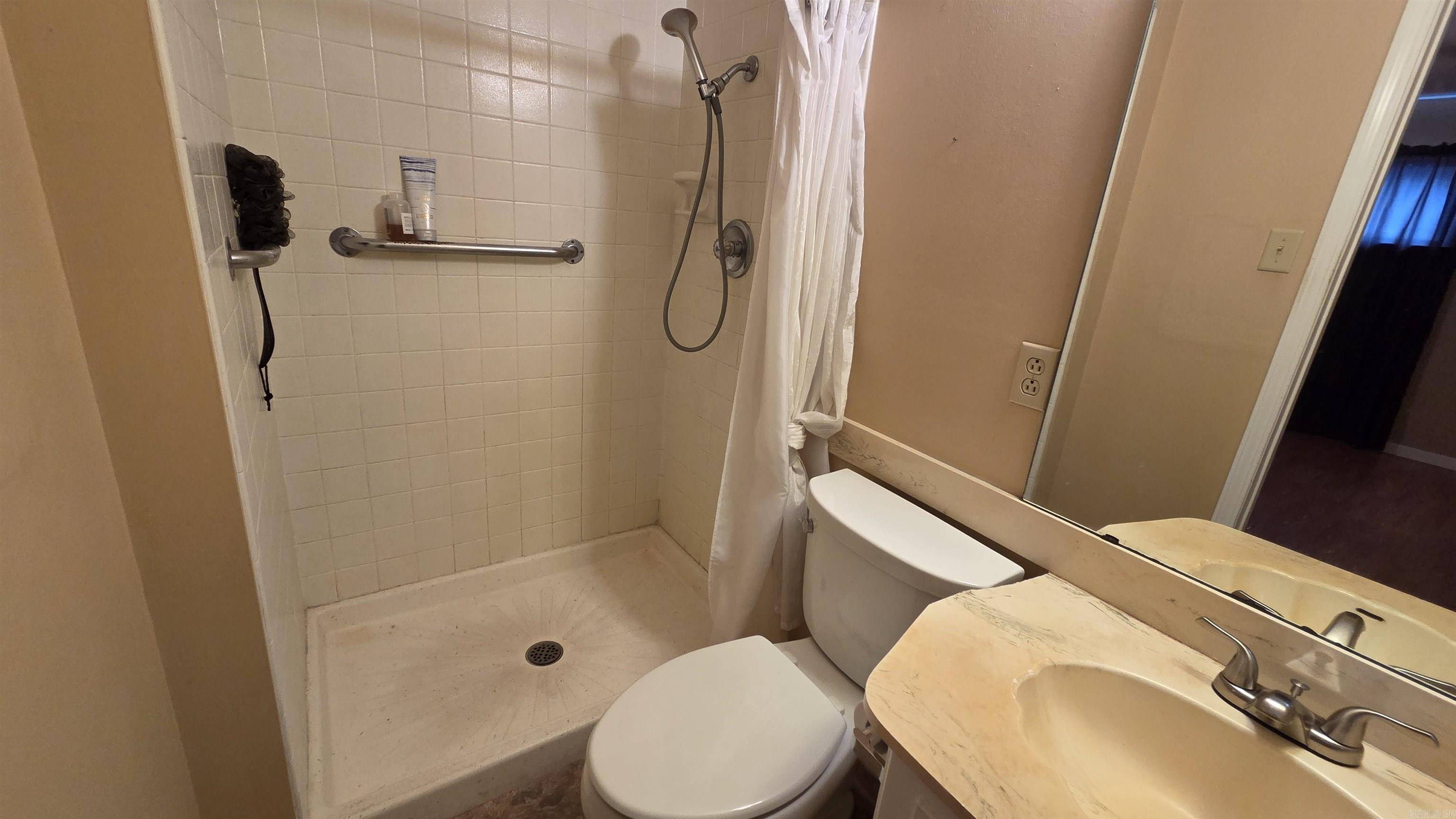 604 N James St Street