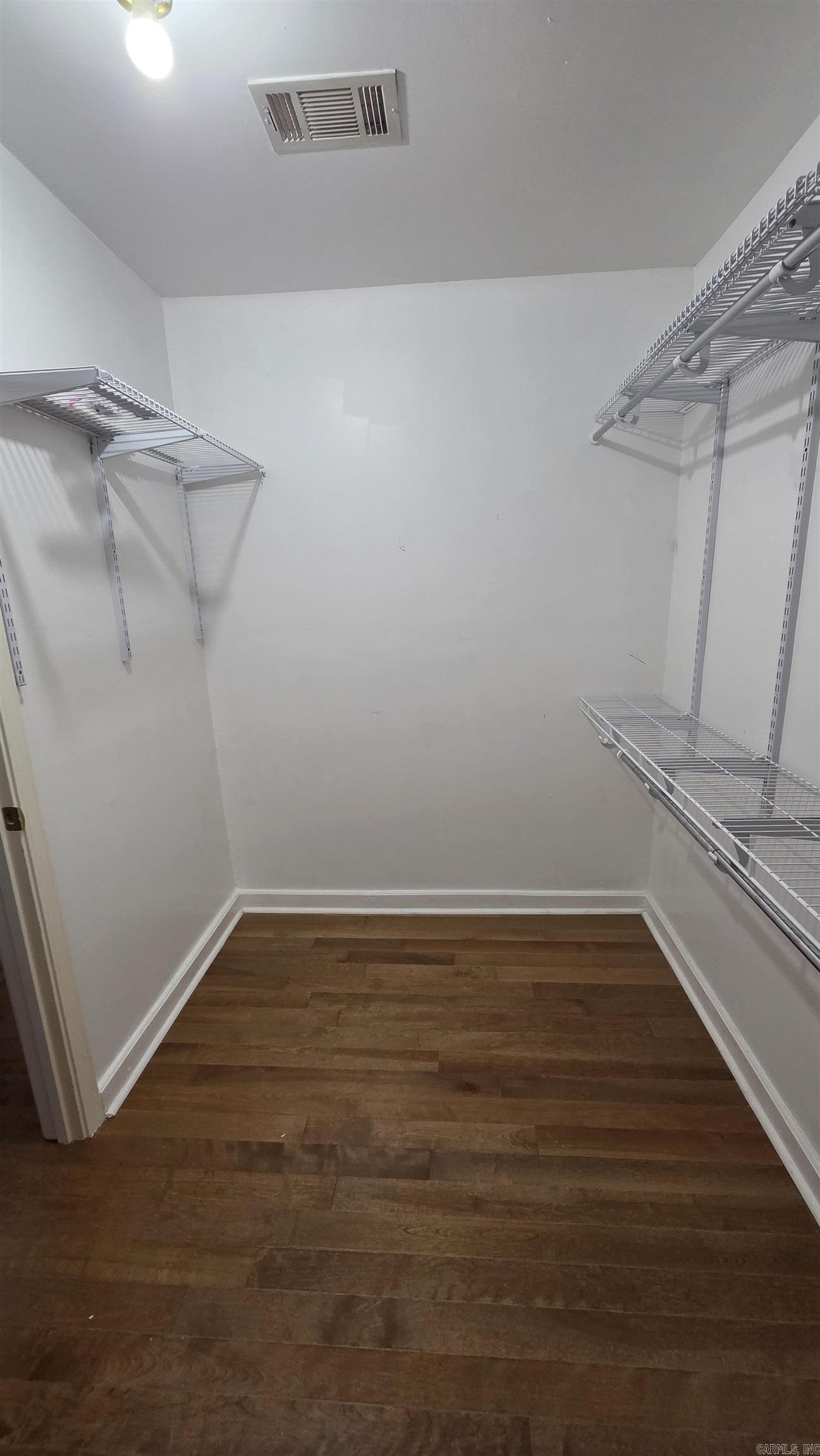 20 Forest Glades Cir