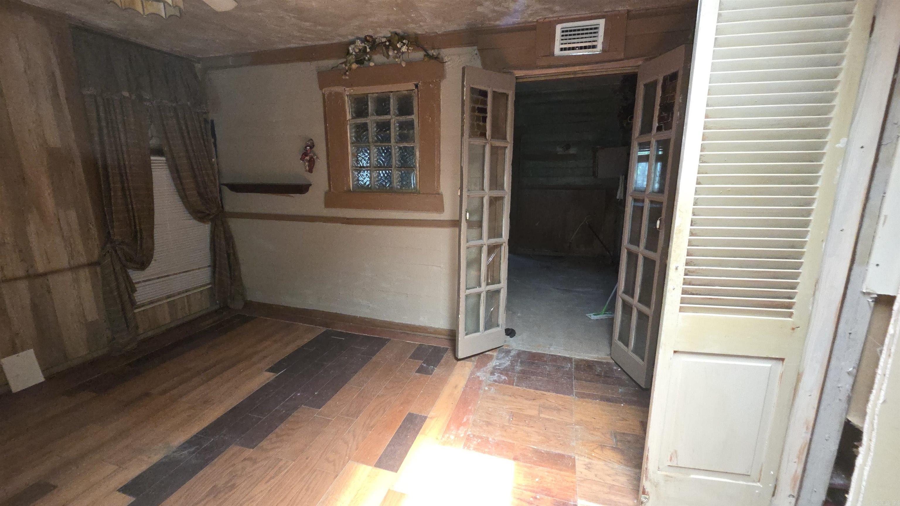 1424 Booker Street