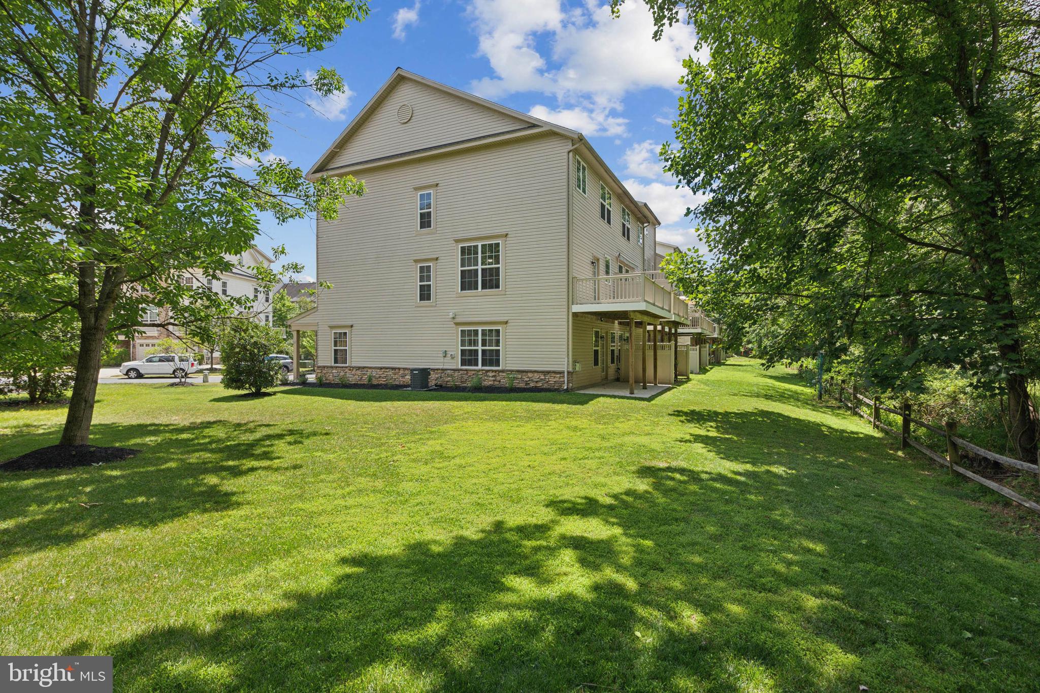 9136 MARLOVE OAKS LANE