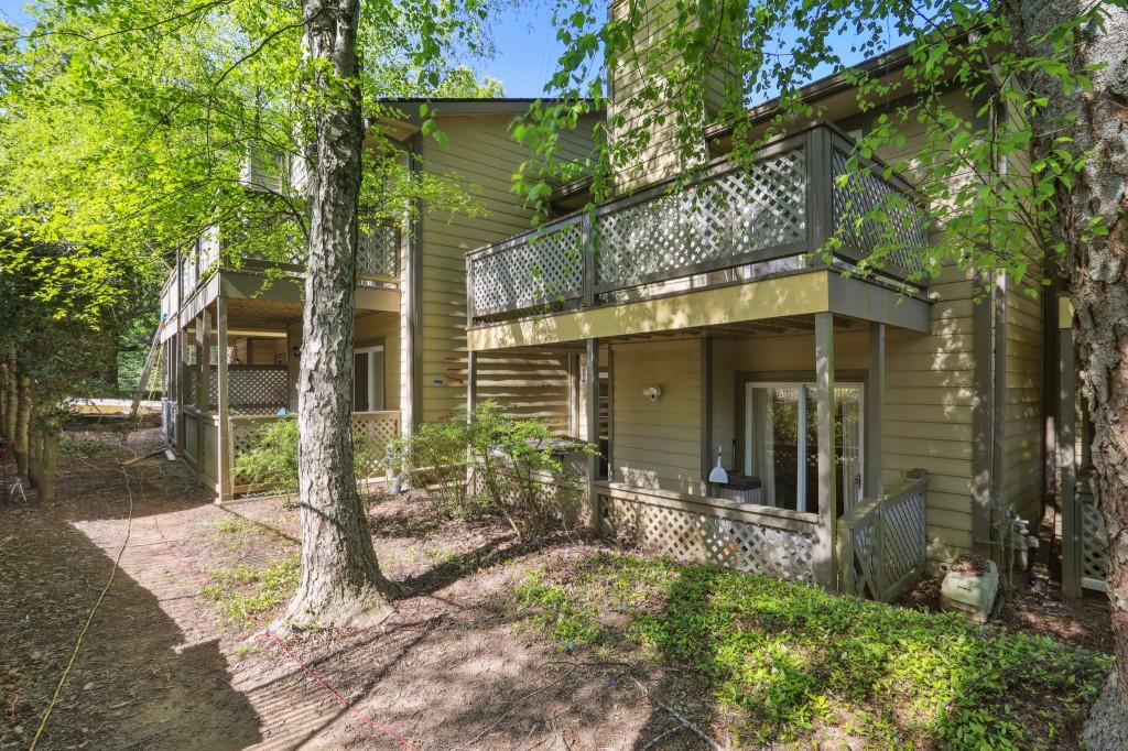 1121 Weatherstone Drive NE