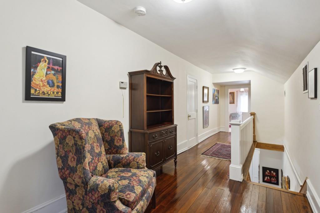 101 Peachtree Way NE
