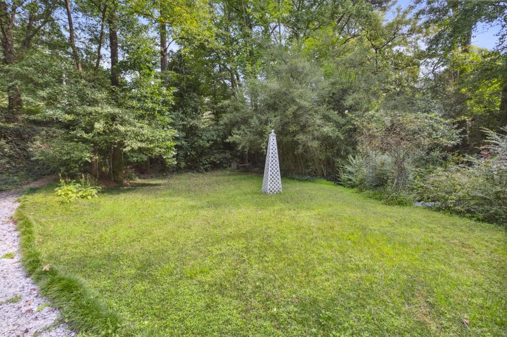 101 Peachtree Way NE