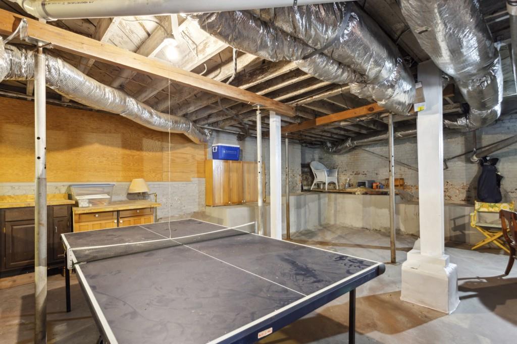 101 Peachtree Way NE