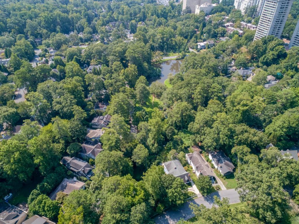 101 Peachtree Way NE