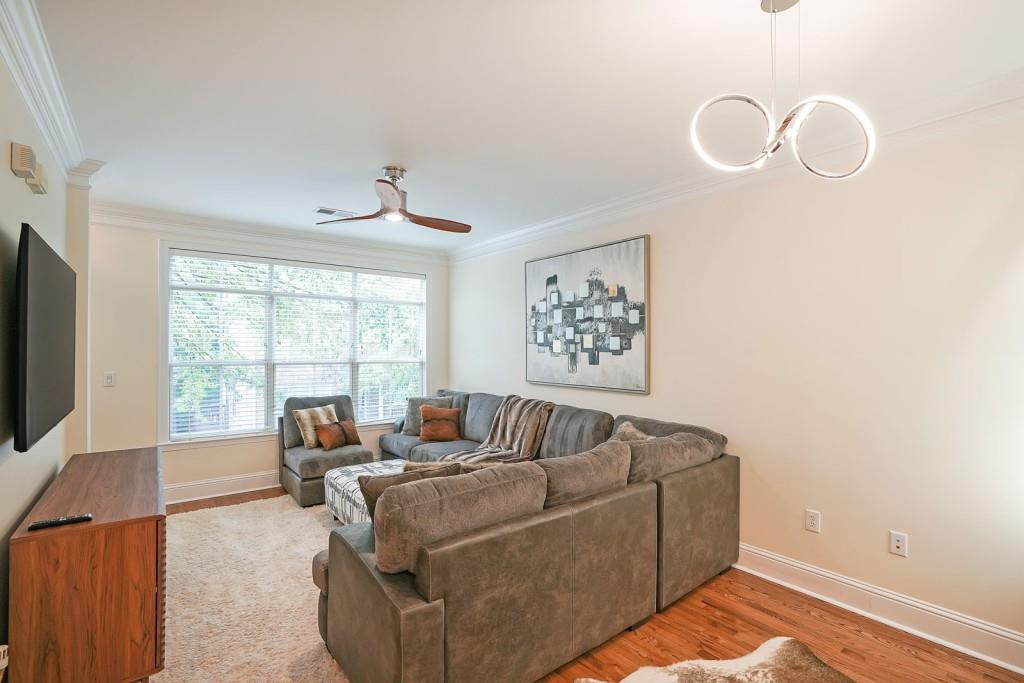 1140 Glenridge Place