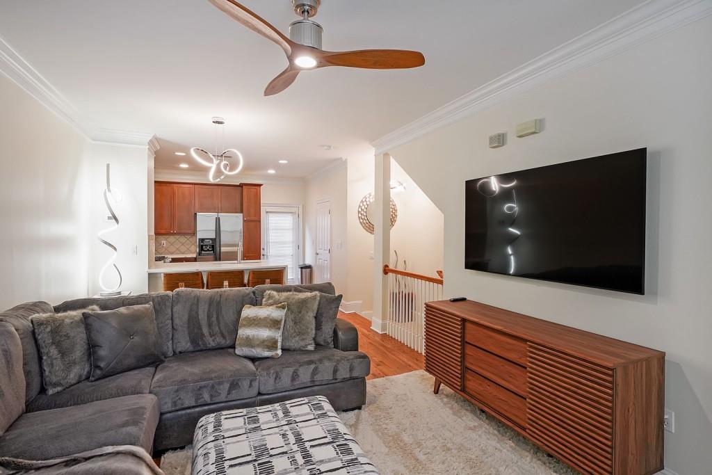 1140 Glenridge Place