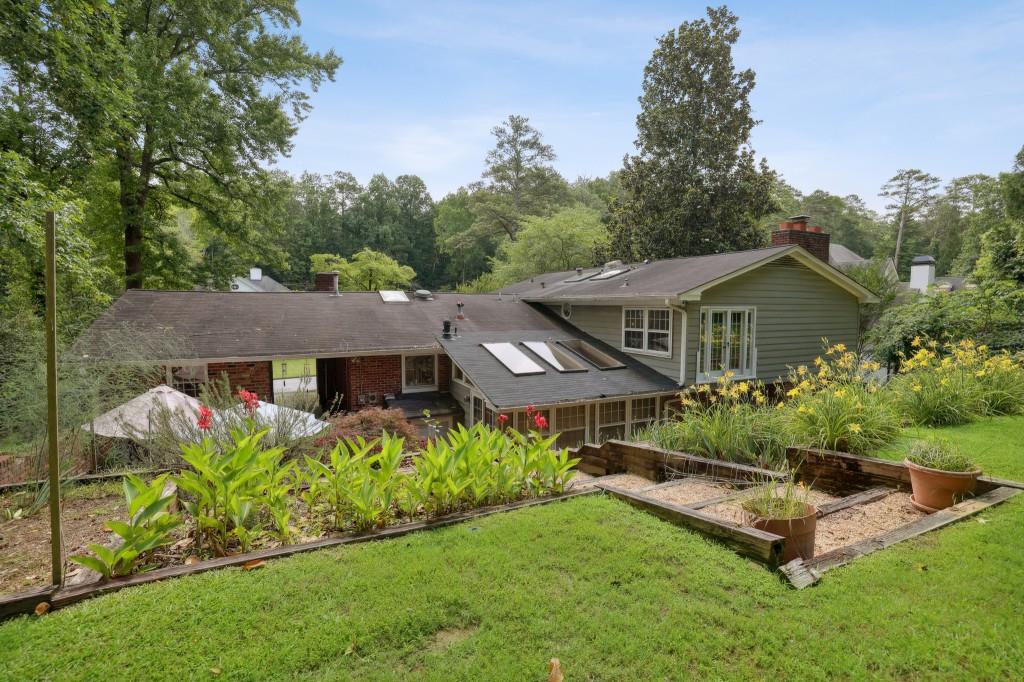 3302 Pinestream Road NW