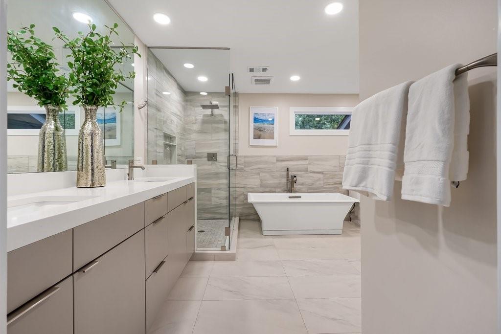 200 Watergate Drive