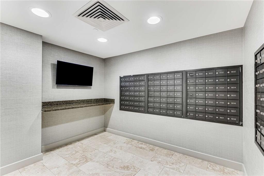 700 Park Regency Place NE Unit 1106