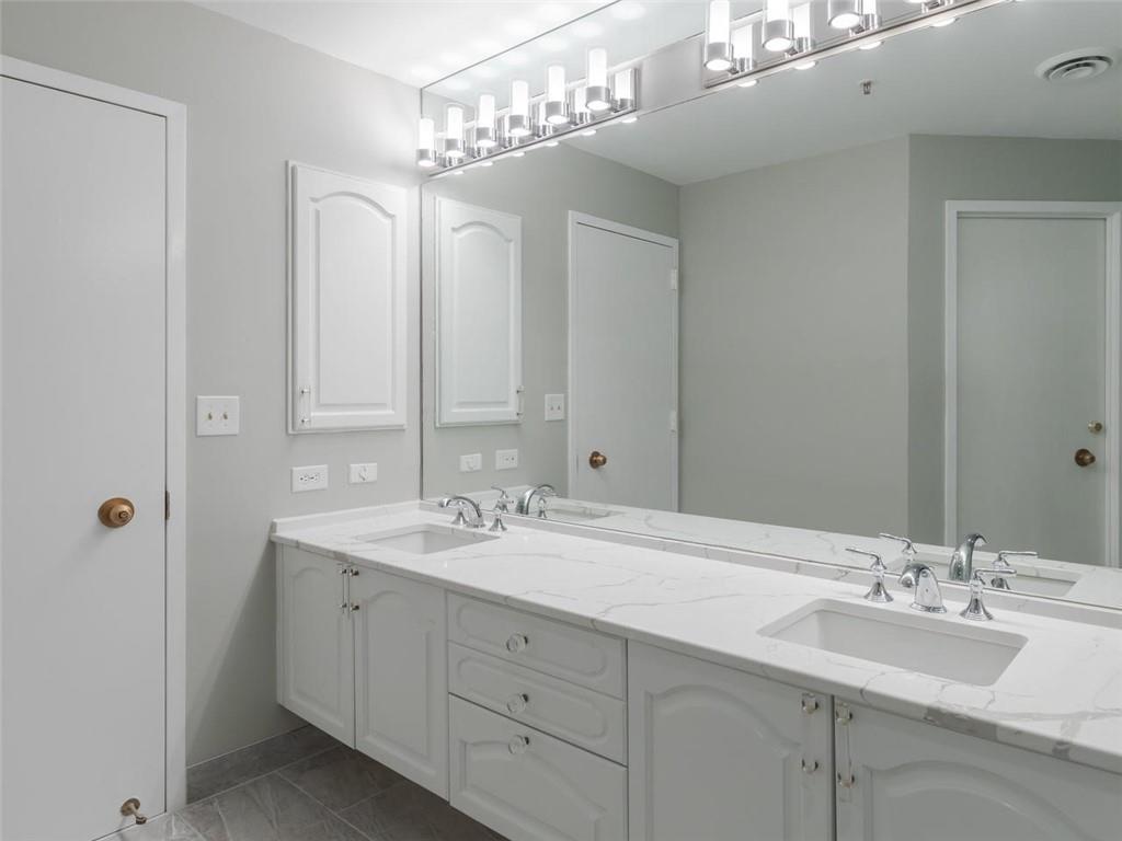 2660 Peachtree Road NW Unit 10C