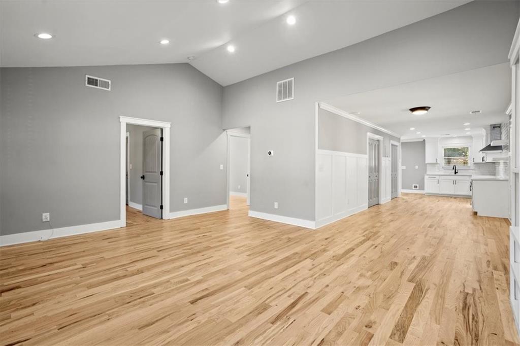 1121 Oakland Drive SW