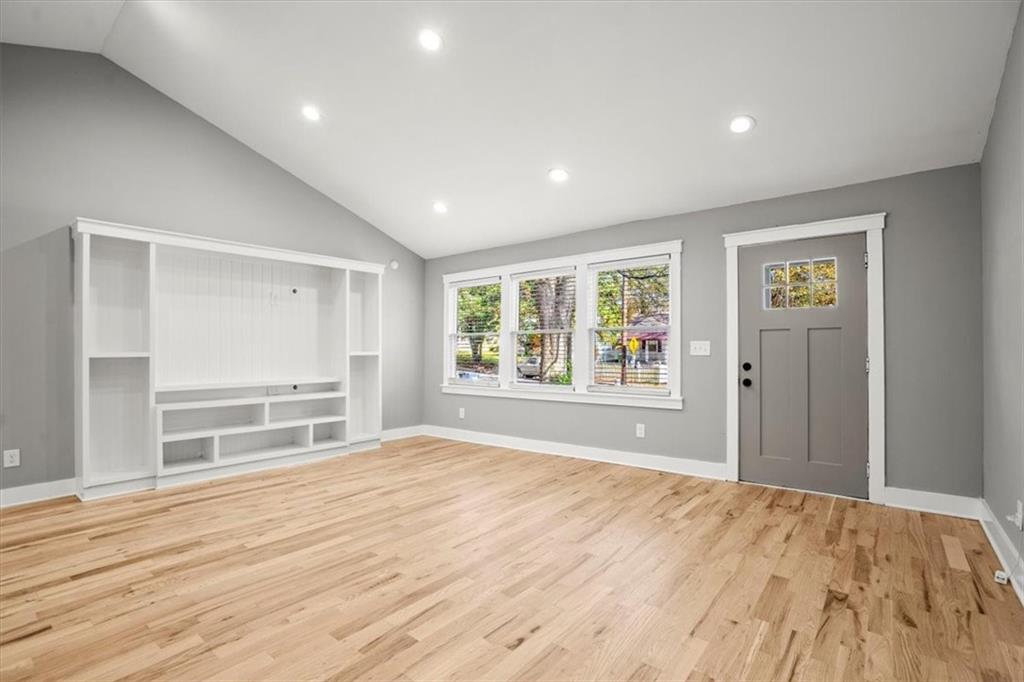 1121 Oakland Drive SW