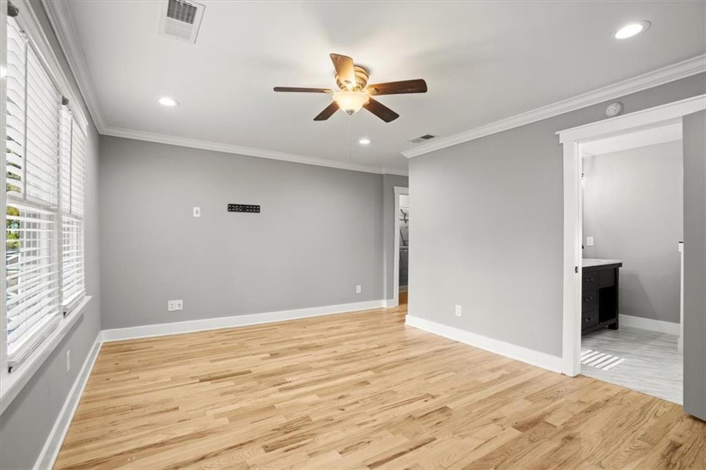 1121 Oakland Drive SW