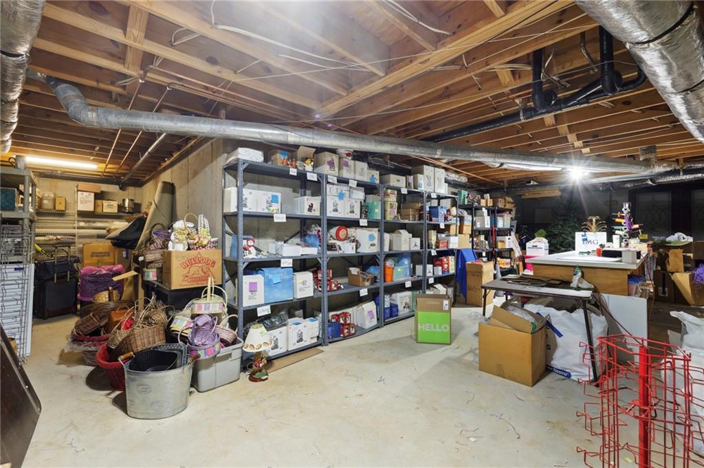 1445 Shade Tree Way