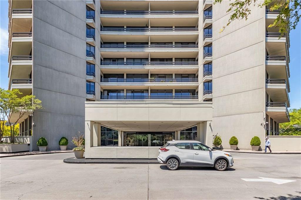 2660 Peachtree Road NW Unit 14B