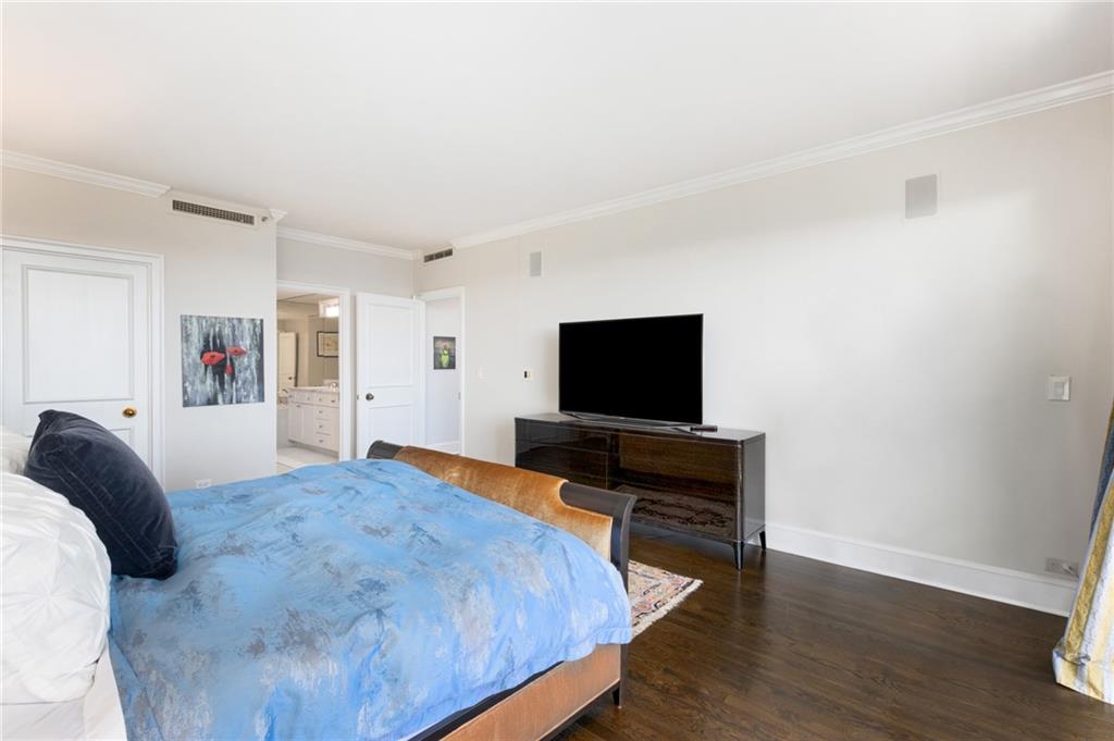 2660 Peachtree Road NW Unit 38F