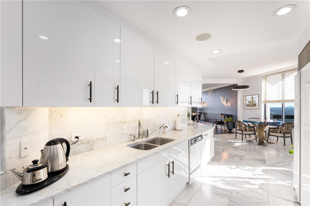 2660 Peachtree Road NW Unit 38F