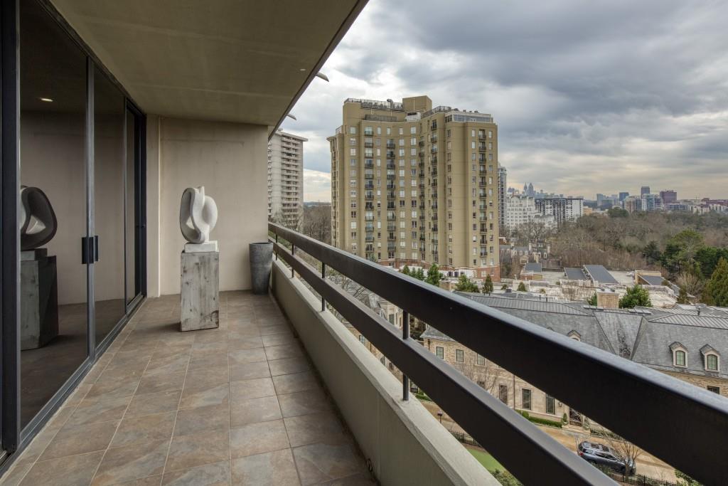 2660 Peachtree Road NW Unit 11-B