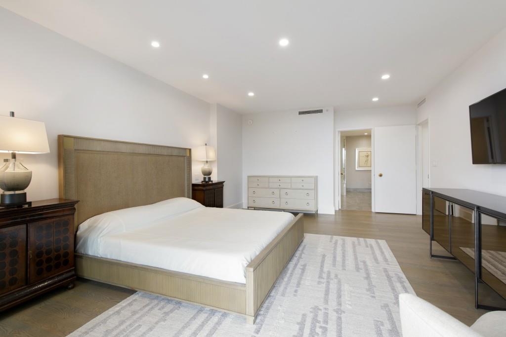 2660 Peachtree Road NW Unit 11-B