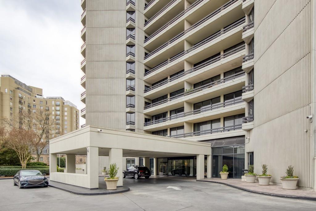 2660 Peachtree Road NW Unit 11-B