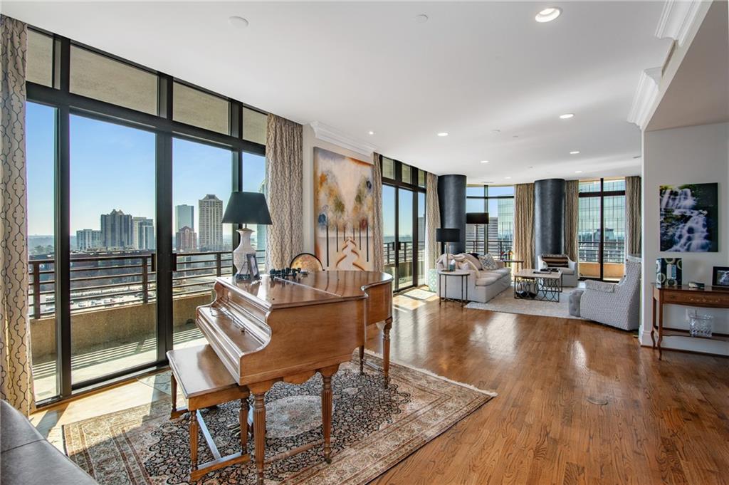 750 Park Avenue NE Unit 14SE