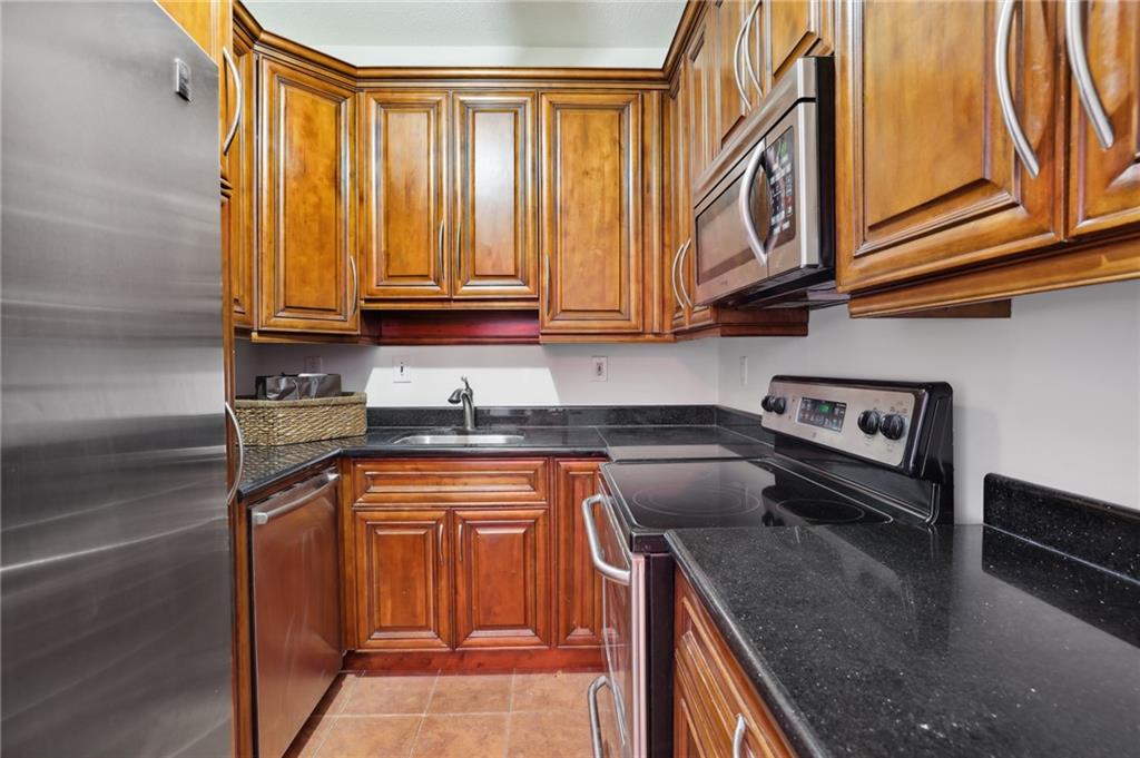 3060 Pharr Court North NW Unit 418