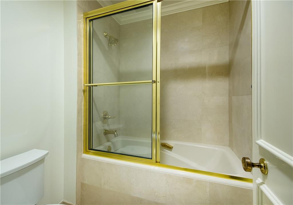 2660 Peachtree Road NW Unit 6E