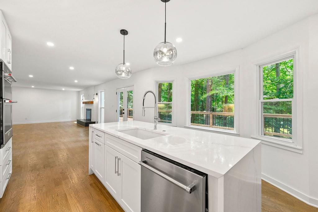 4260 Blackland Way