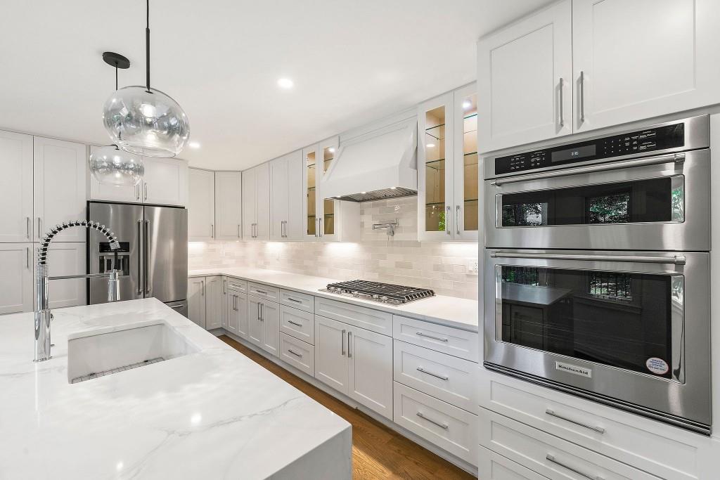 4260 Blackland Way