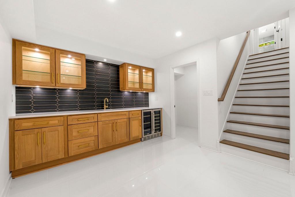 4260 Blackland Way