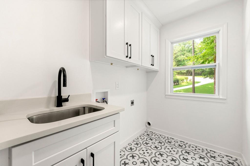4260 Blackland Way