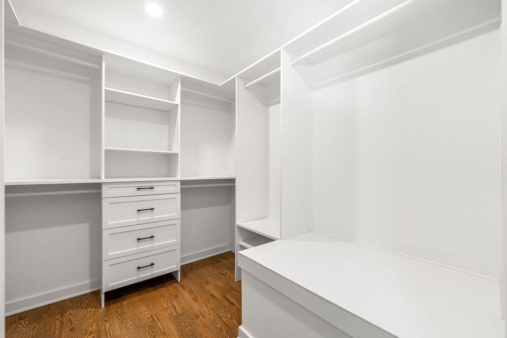 4260 Blackland Way