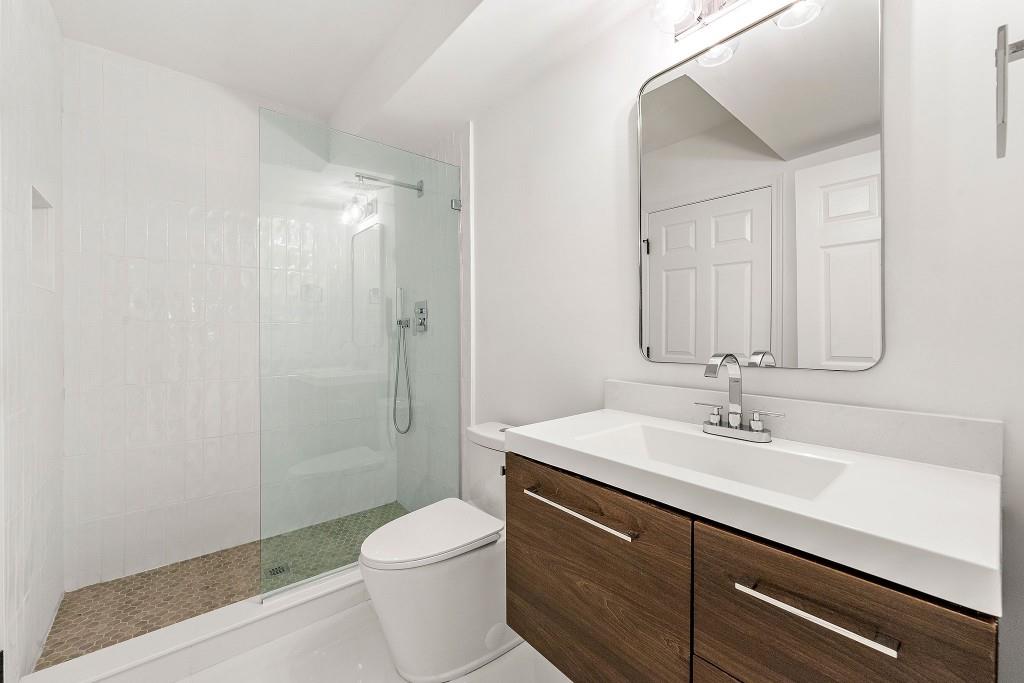 4260 Blackland Way