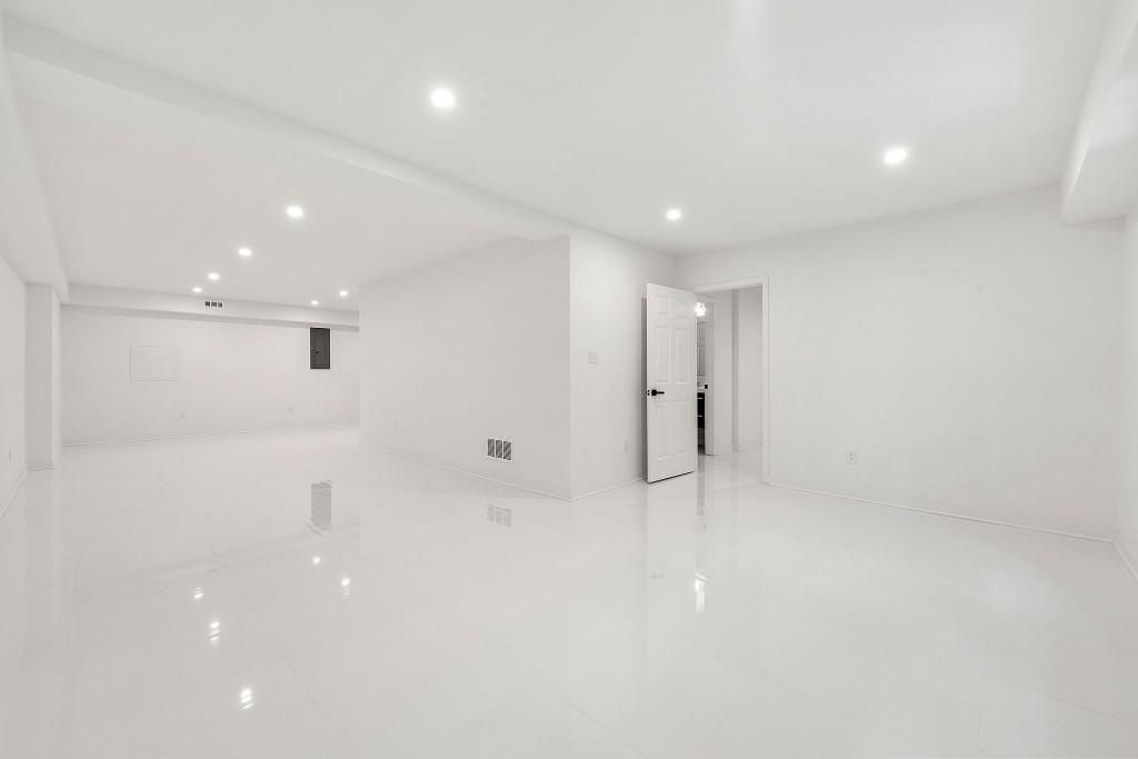 4260 Blackland Way