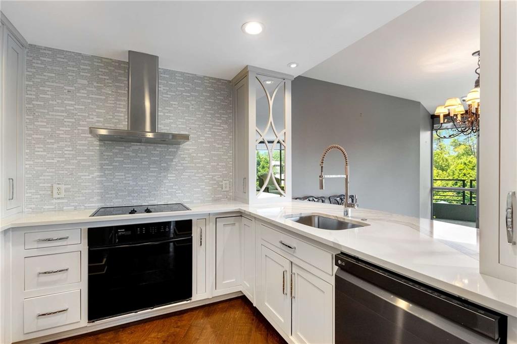700 Park Regency Place NE Unit 702