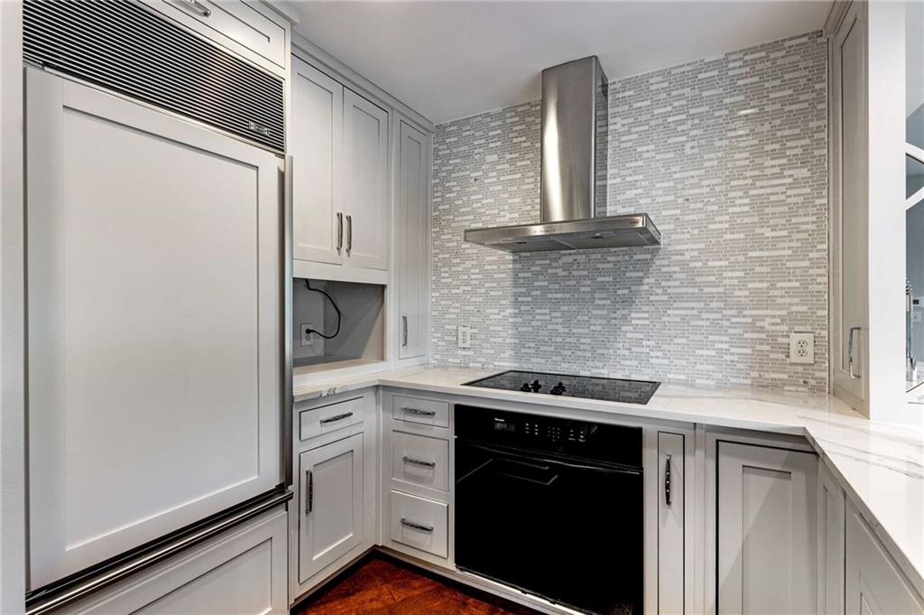 700 Park Regency Place NE Unit 702