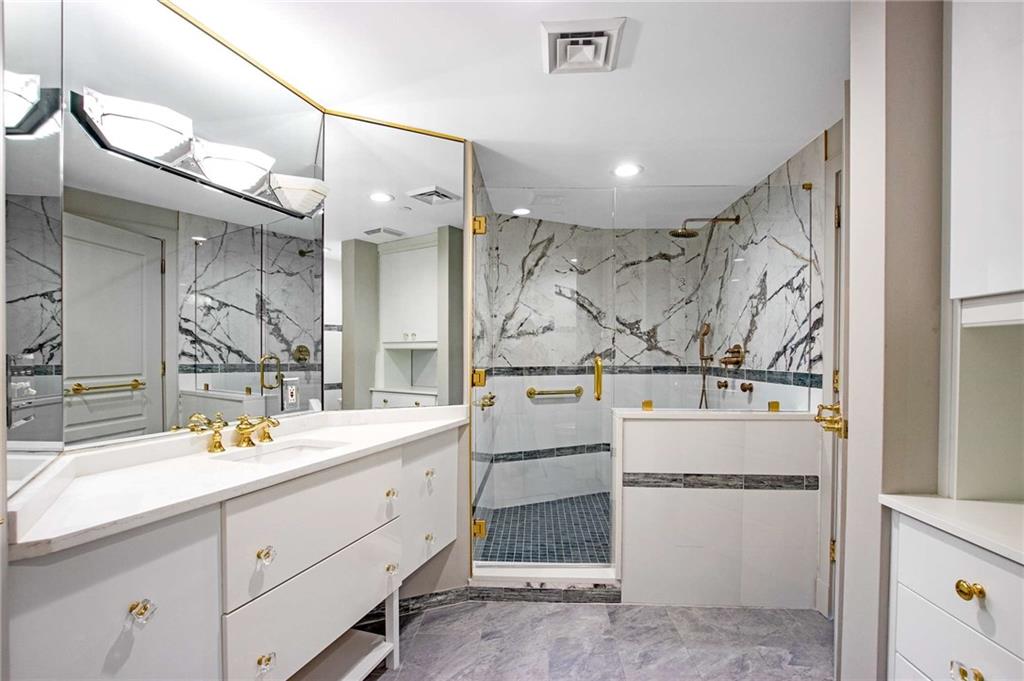 700 Park Regency Place NE Unit 702