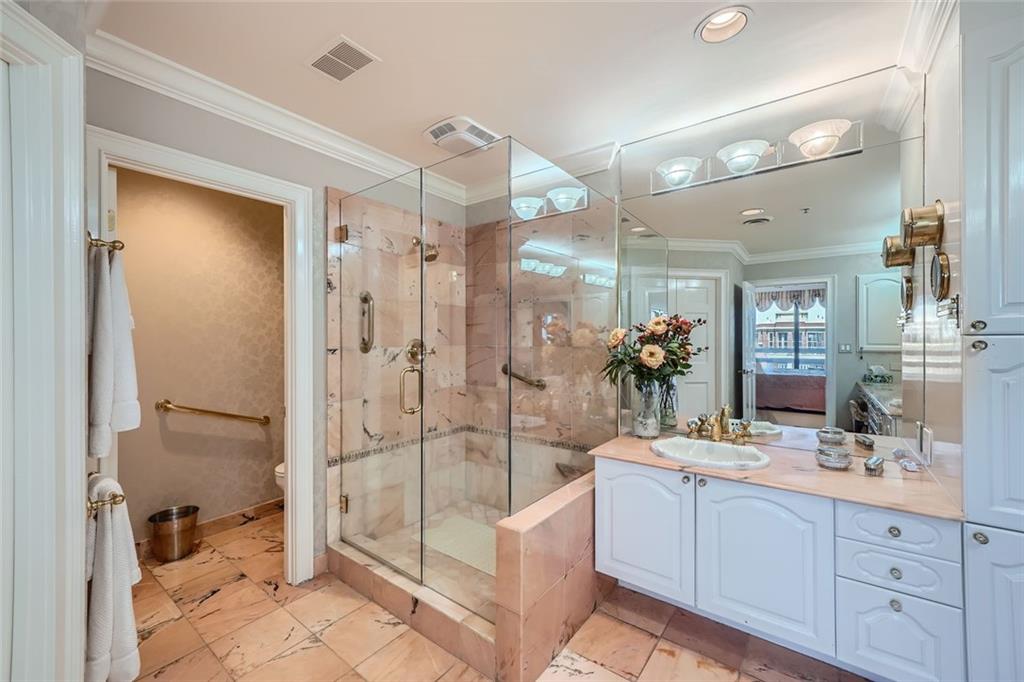 2660 Peachtree Road NW Unit 21E