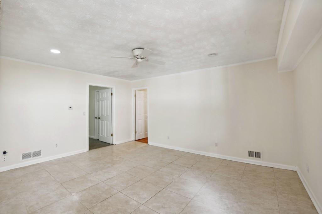 2736 Bluebird Circle